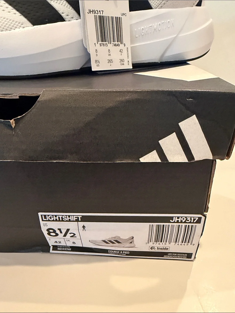 NWT Adidas White and Black Casual LightShift Running Shoes Size 8.5